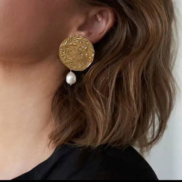 Sedona Retro Pearl Medallion 18K Gold Stainless Steel Waterproof Earrings - Picture 1 of 8